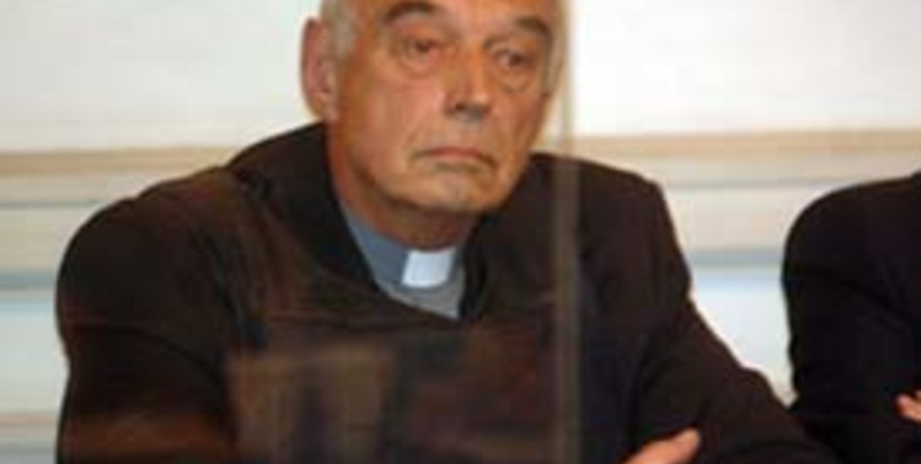 Von Wernich se negó a ser indagado y volvió al banquillo de los acusados