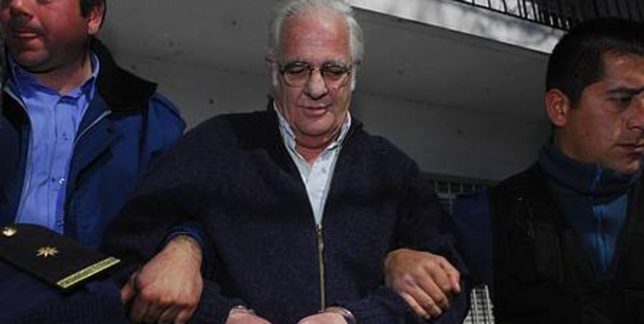 Condenan a prisión perpetua a Carlos Carrascosa