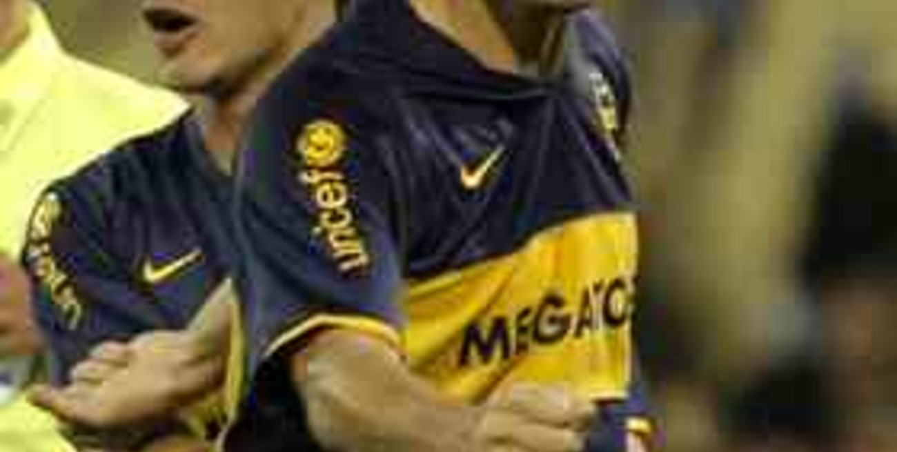 Julio César Cáceres: "Riquelme es un tipo complicado"