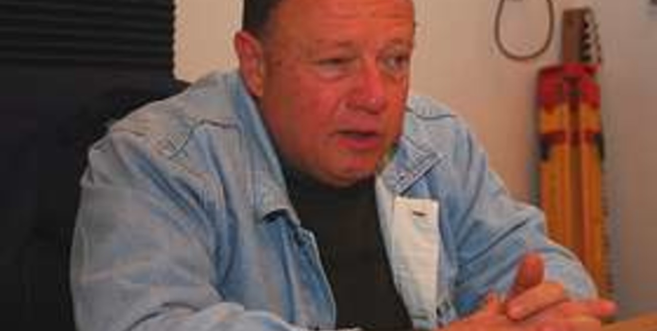 Murió Carlos Zapata