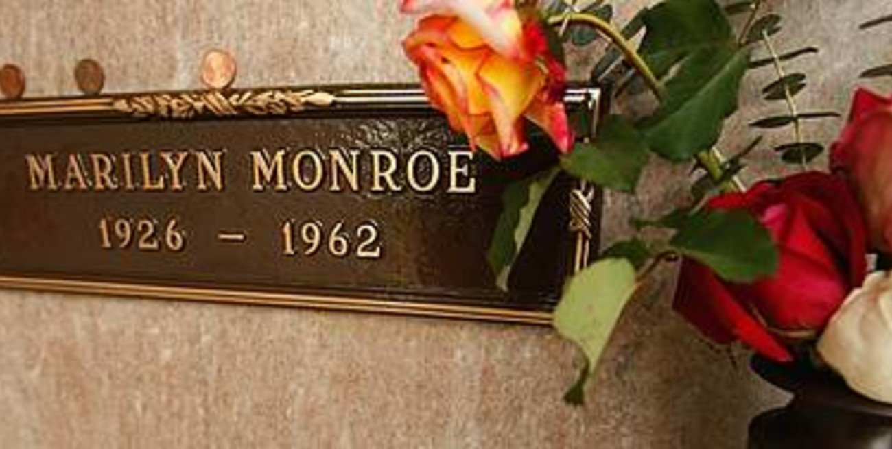 Millonaria oferta por una tumba que está encima de la de Marilyn Monroe