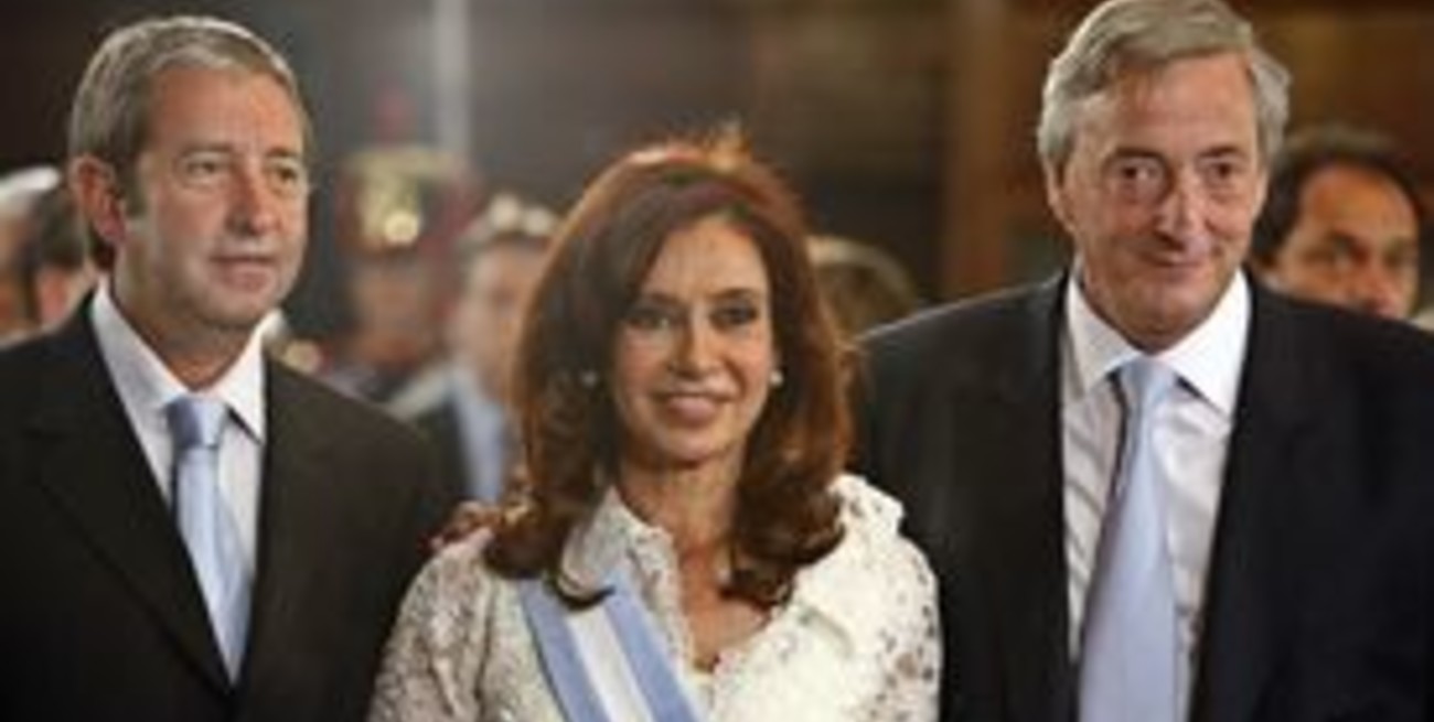 Aseguran que desde hace diez días no hay diálogo entre los Kirchner y Julio Cobos