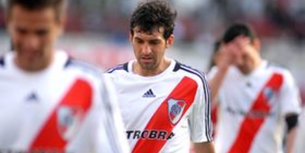 Vélez ganó en el Monumental y agudizó la crisis de River 