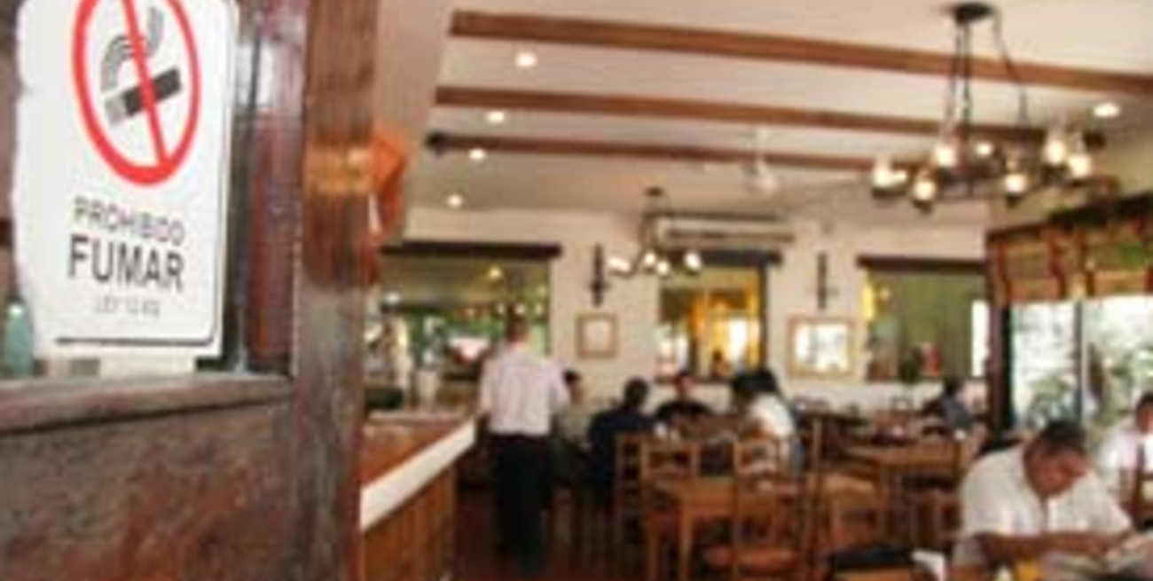 Prohibido fumar: sólo se cumple de día