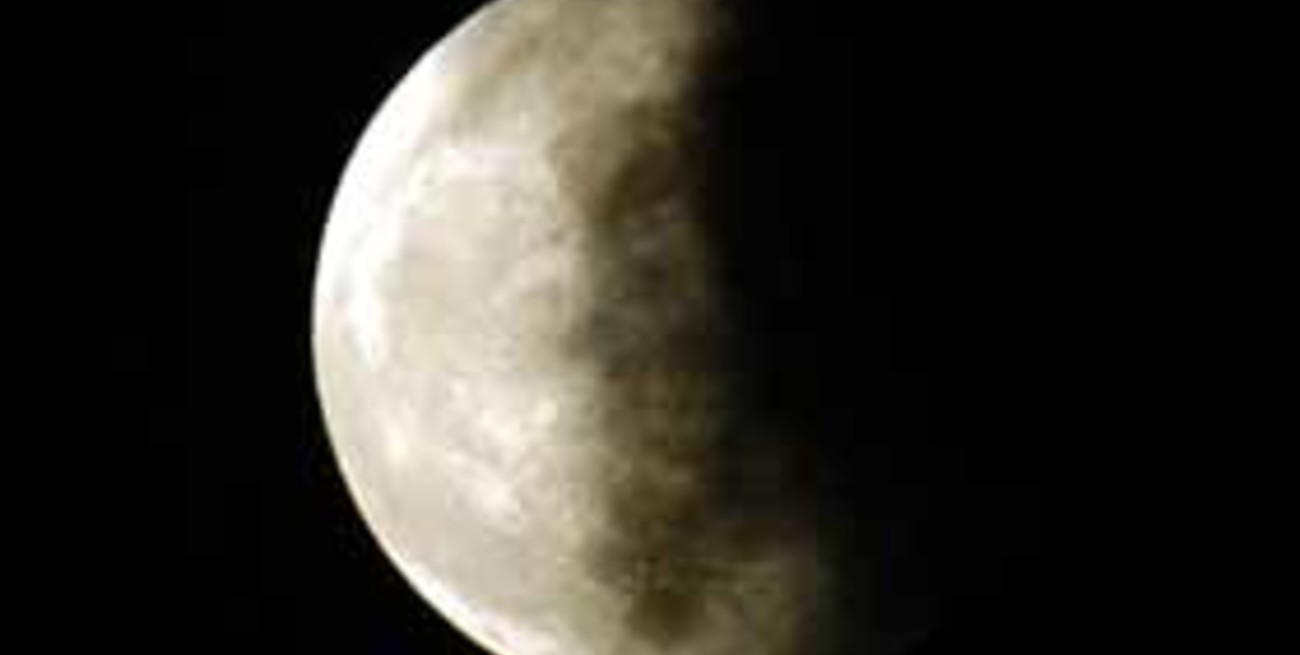Esta noche se verá el último eclipse de luna hasta el 2010 