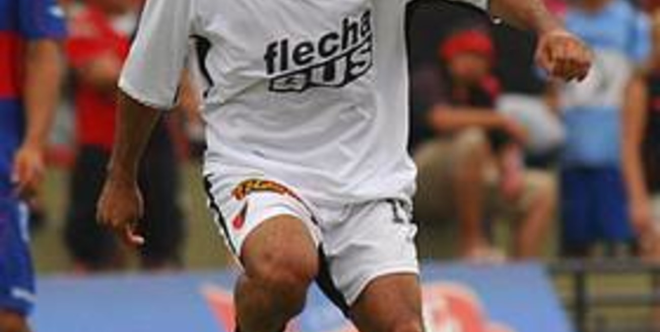 Juan Falcón firmó con Racing