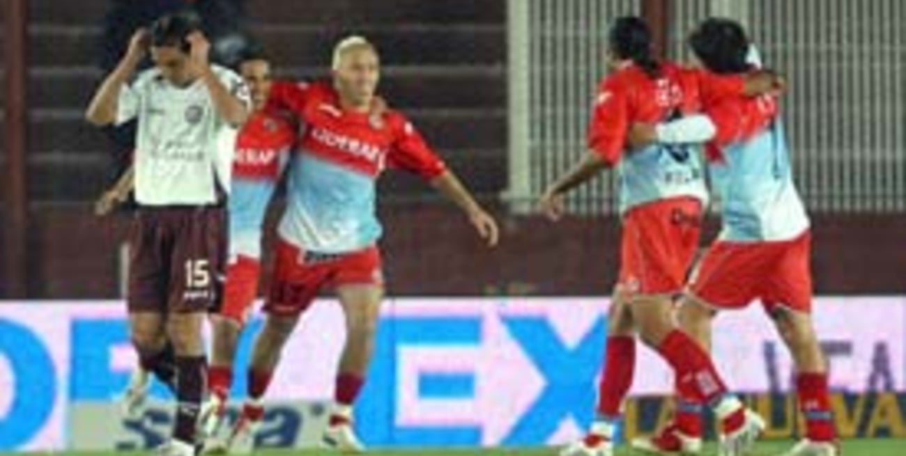 Espectacular goleada de Arsenal sobre Lanús para abrir la fecha 13 del Clausura