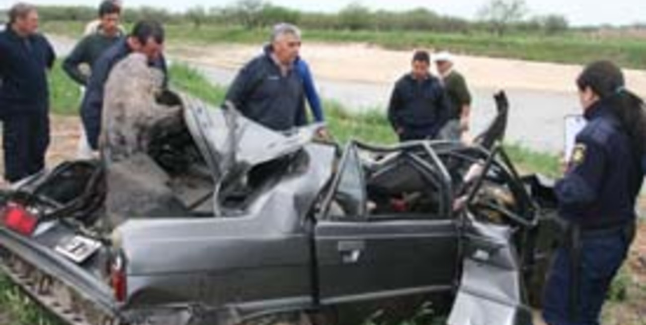 Un auto cayó al Salado y fallecieron tres jóvenes