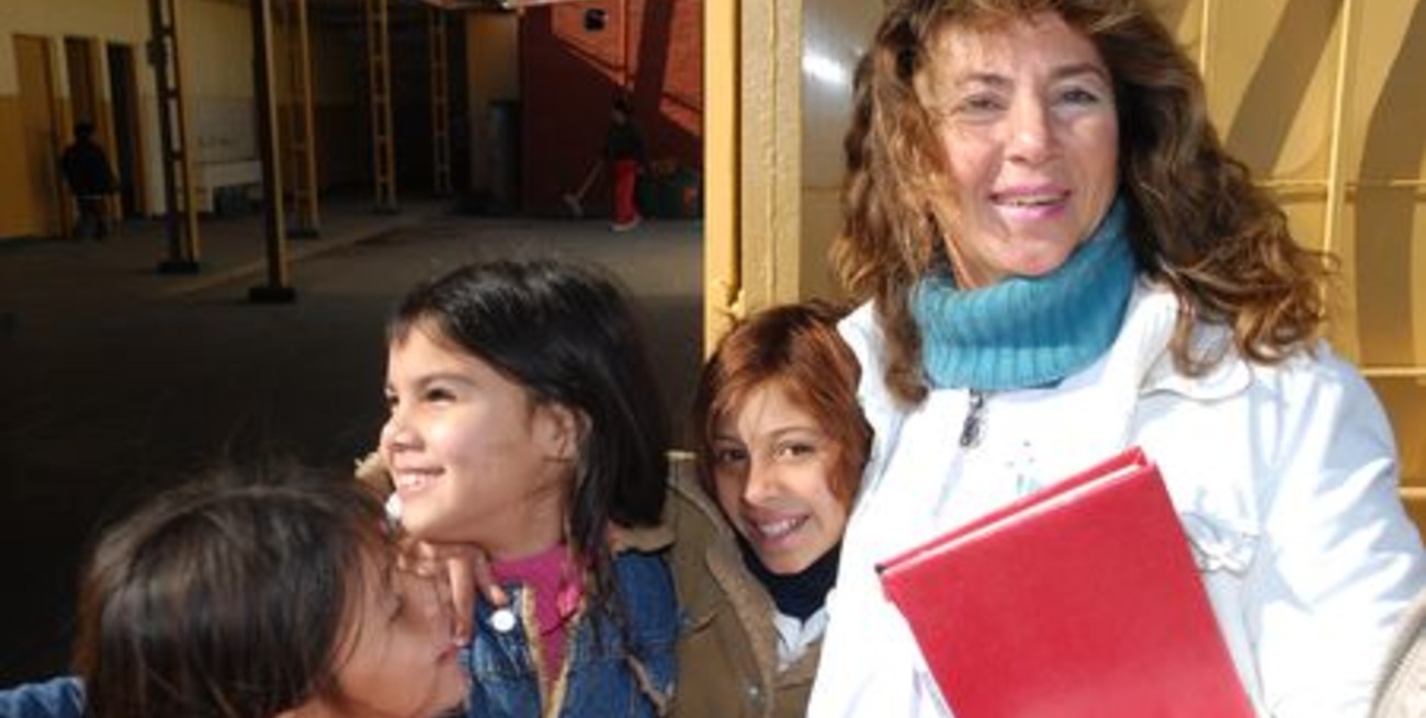 No van a clases por el frío y la falta de abrigo