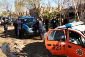 Policías apedreados en Alto Verde cuando buscaban a dos delincuentes