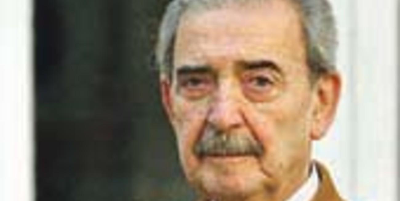 El poeta argentino Juan Gelman recibió el premio Cervantes