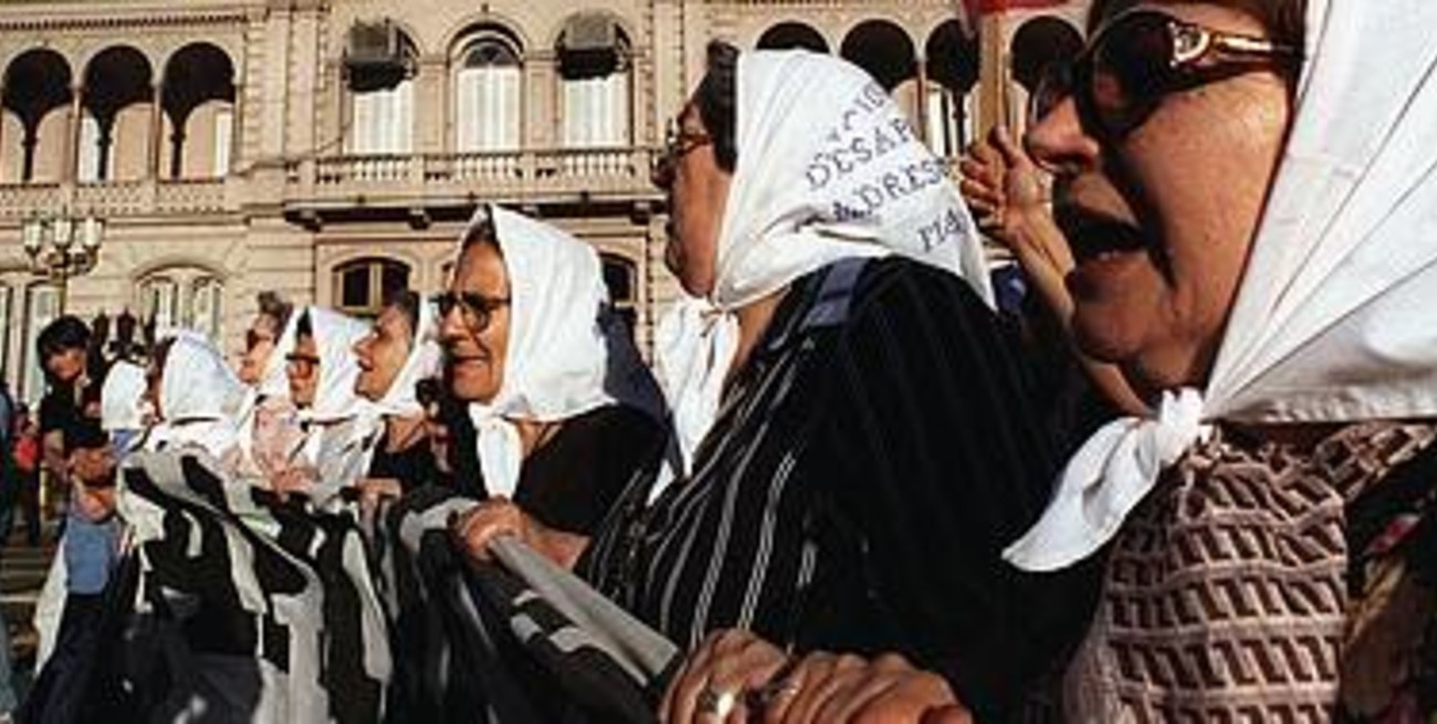 Las Madres de Plaza de Mayo conmemoran este jueves los 32 años del inicio de su lucha