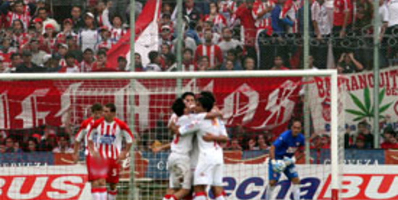 Unión y Huracán igualaron 3 a 3