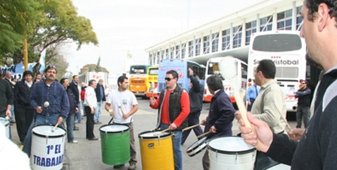 UTA comenzó un paro hasta el martes en media distancia