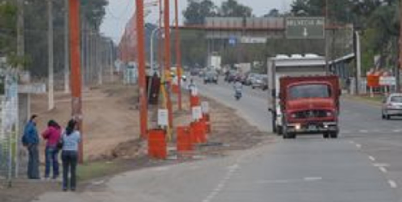 La empresa Ponce decidió paralizar los trabajos en la Ruta Provincial 1