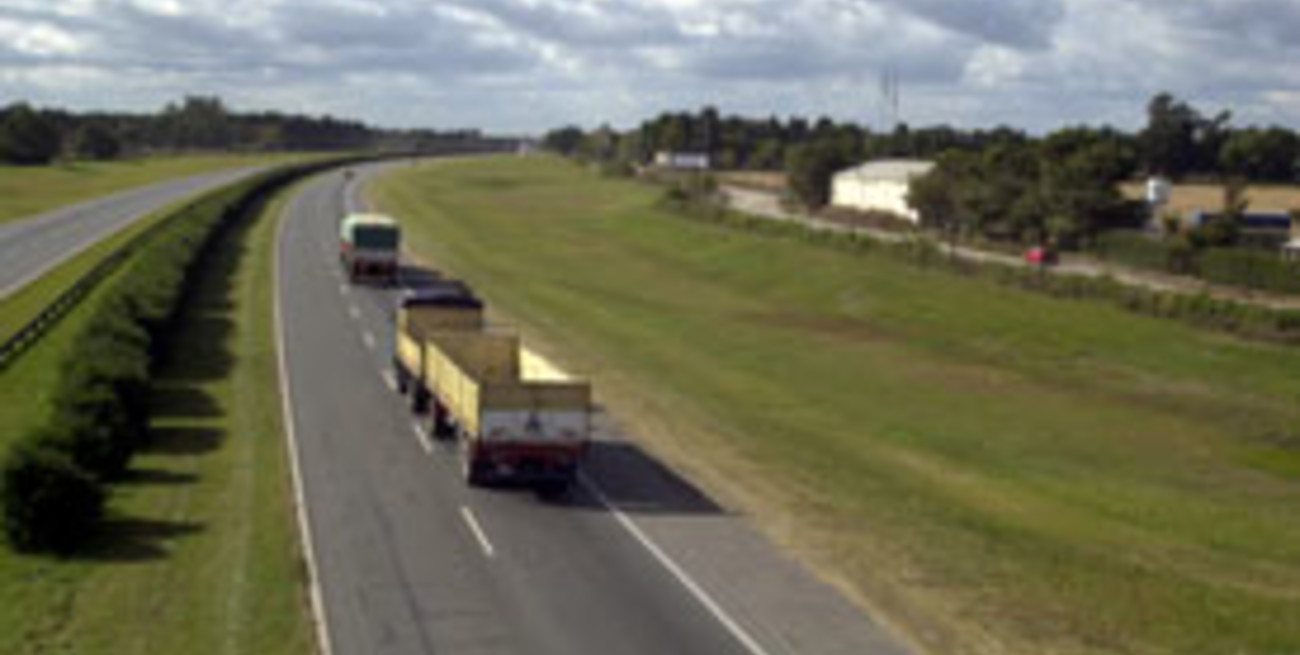 Reclaman obras viales en zona de clubes y countries de la autopista