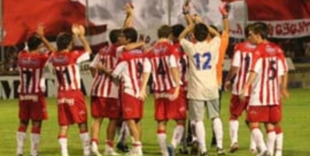 Unión tiene una... bandera así de grande