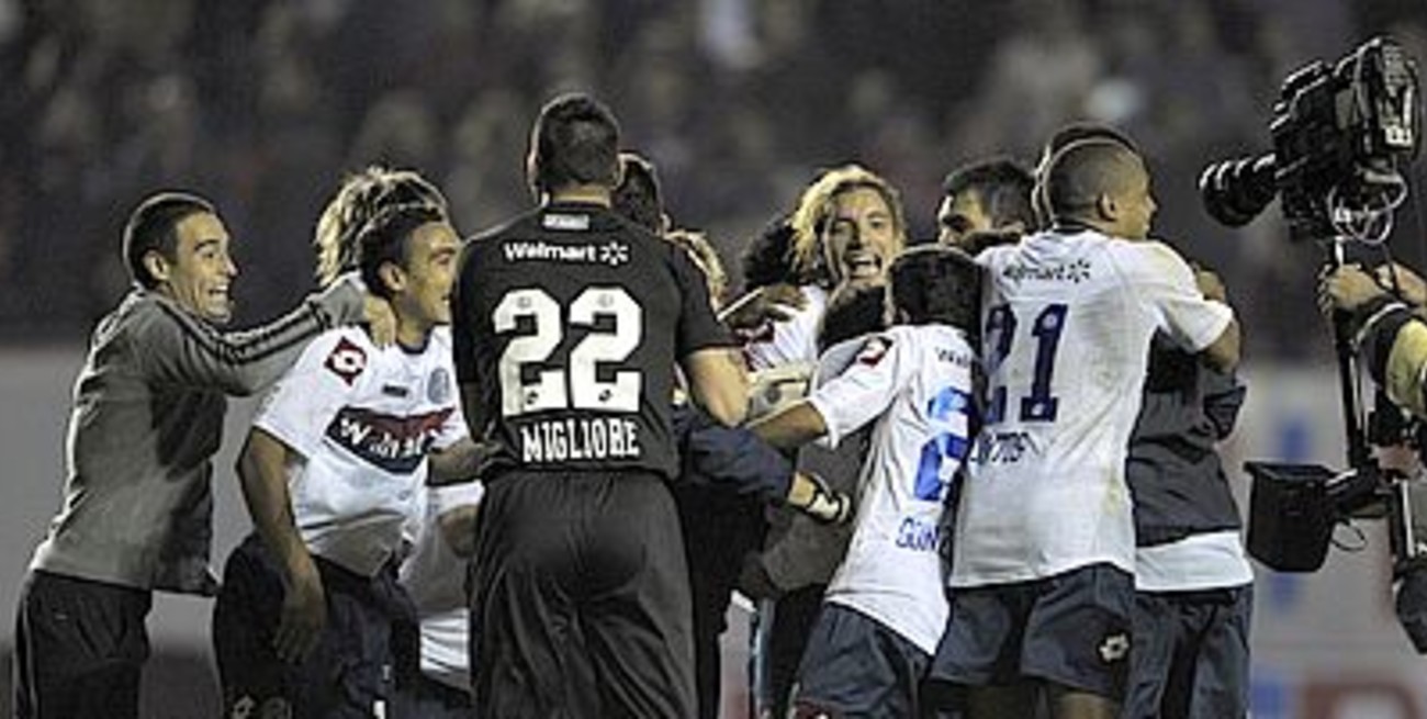 San Lorenzo venció a Tigre y avanzó a octavos de final