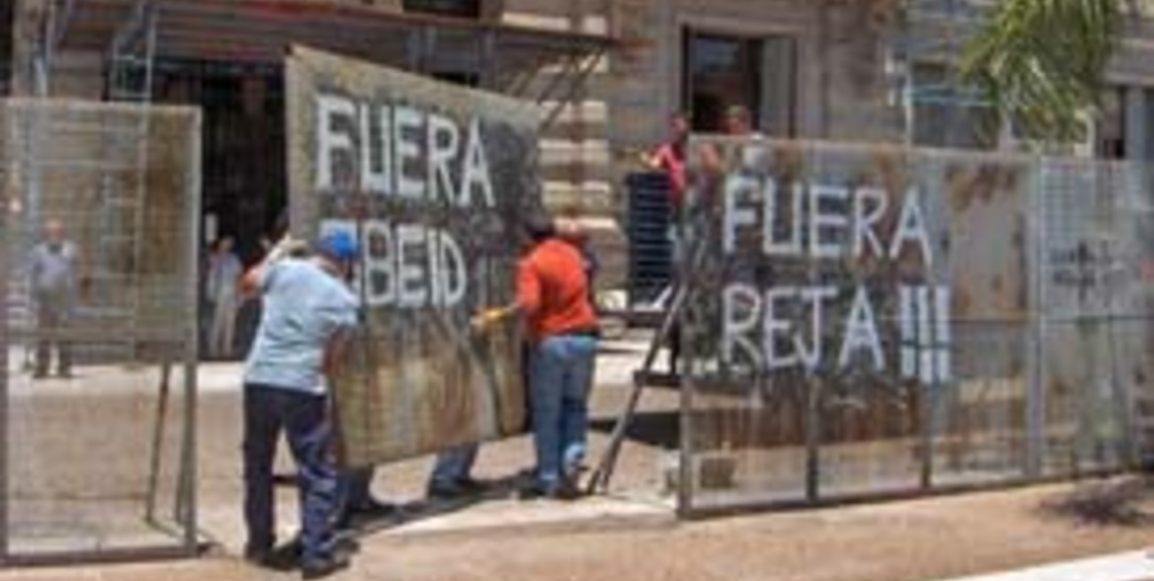 Binner quitó las vallas de la Casa Gris