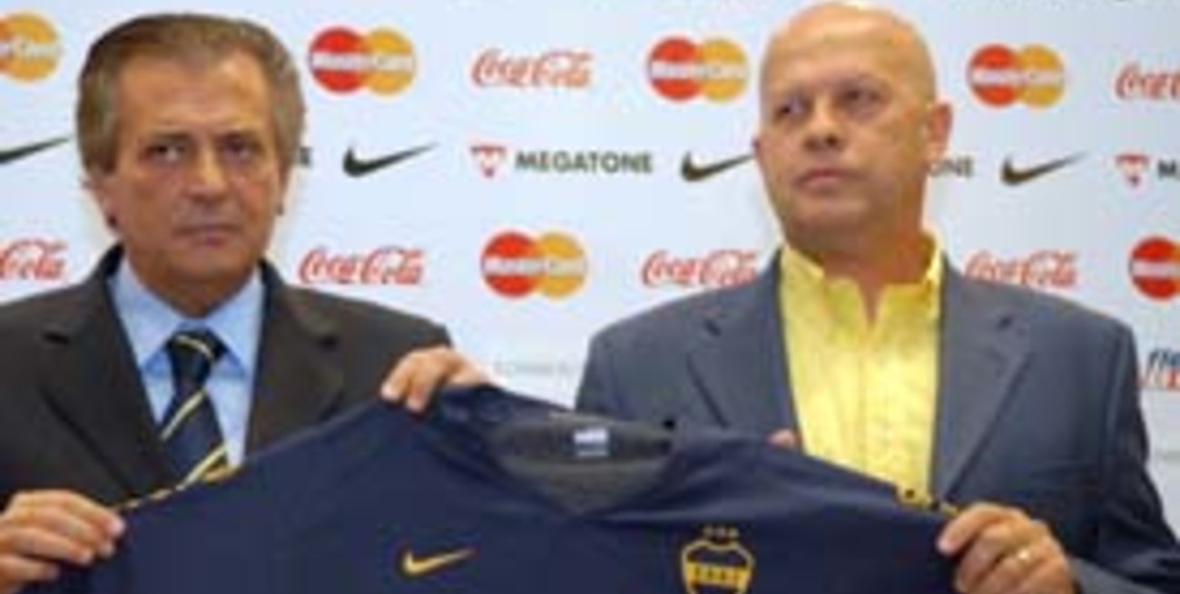 Ischia fue presentado como nuevo técnico de Boca