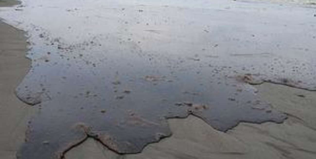 Aseguran que hay avances en la lucha por frenar el flujo de petróleo al océano