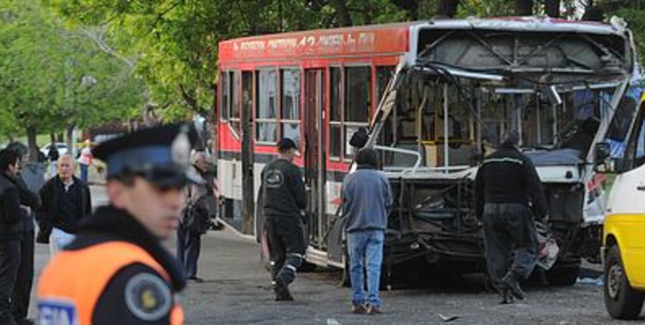 Los ocho fallecidos en un choque en Buenos Aires iban en el patrullero