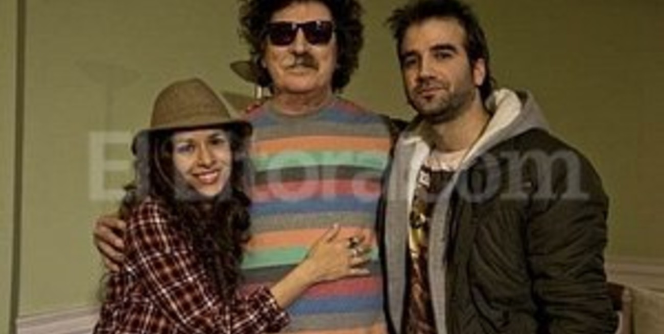 Charly García en la serie de TV Graduados