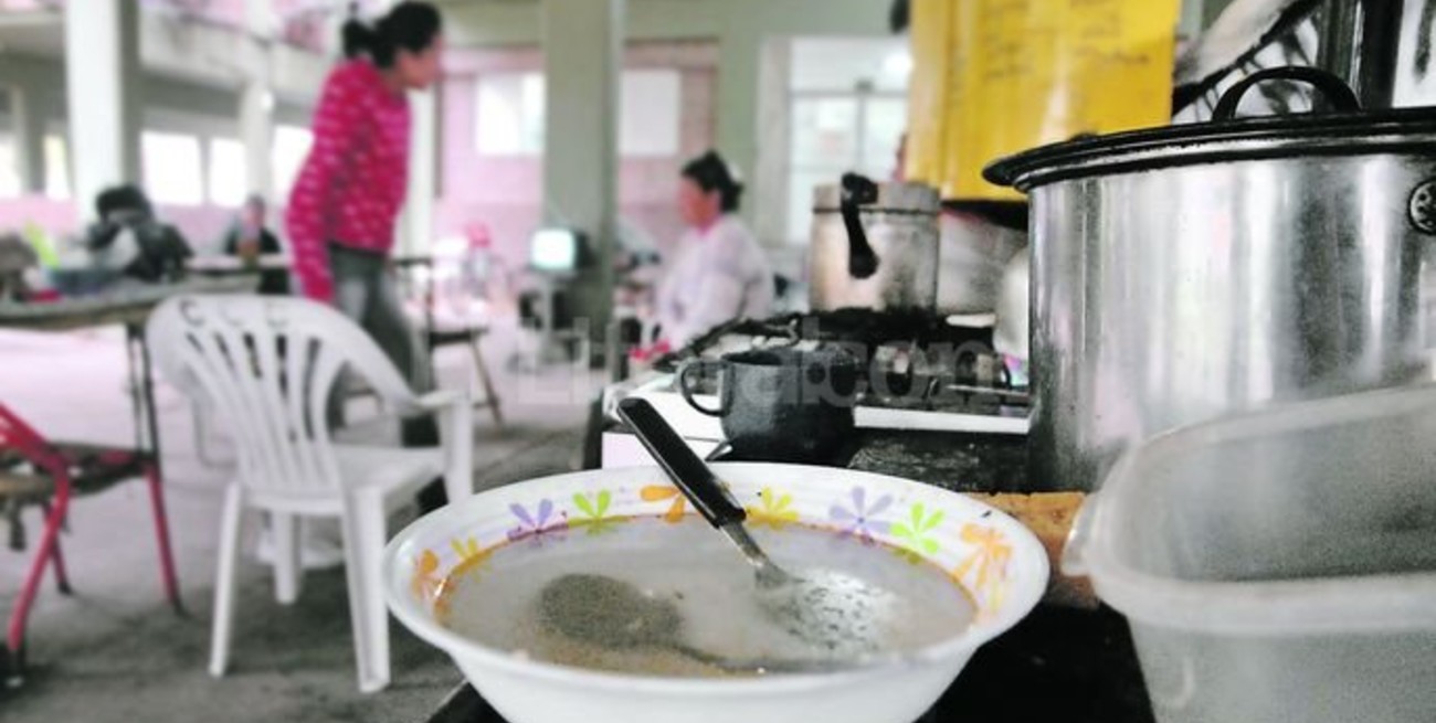 Continúa el acampe en Desarrollo Social