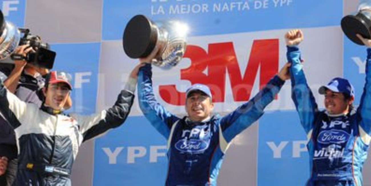 Silva ganó la primera carrera del TC 2000