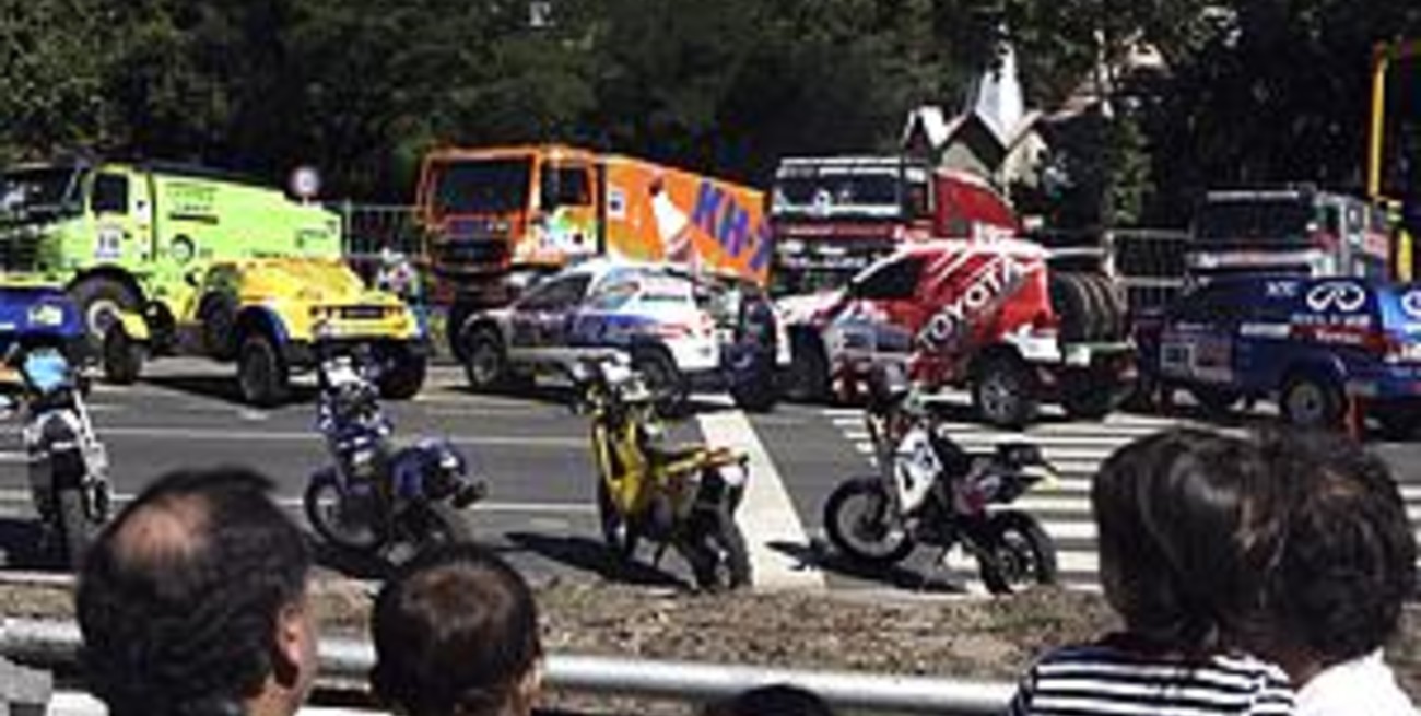 Comenzó el Dakar Argentina-Chile 2010