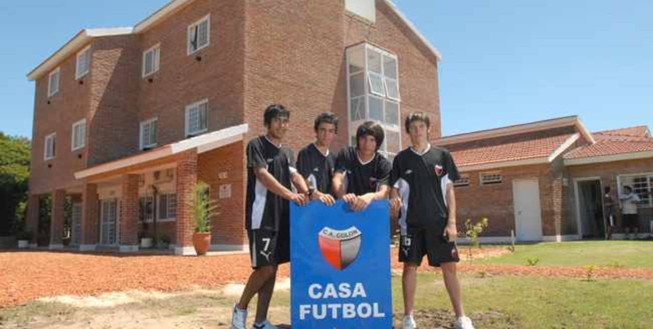 Colón presentó su espléndida pensión en el predio