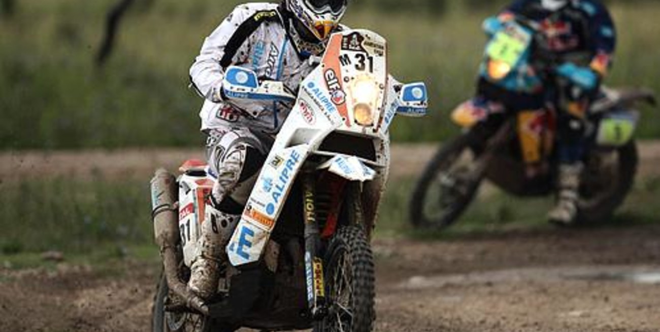 Motociclista accidentado está grave