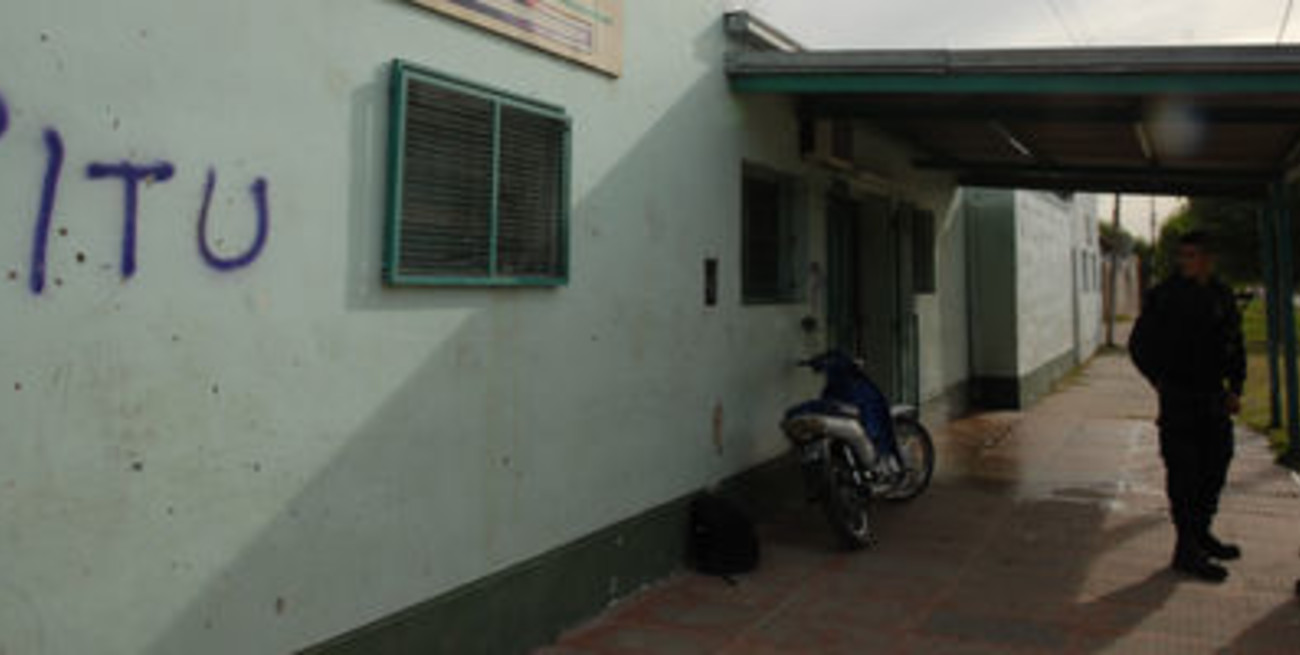 El centro de salud de Barranquitas Oeste atiende con presencia policial