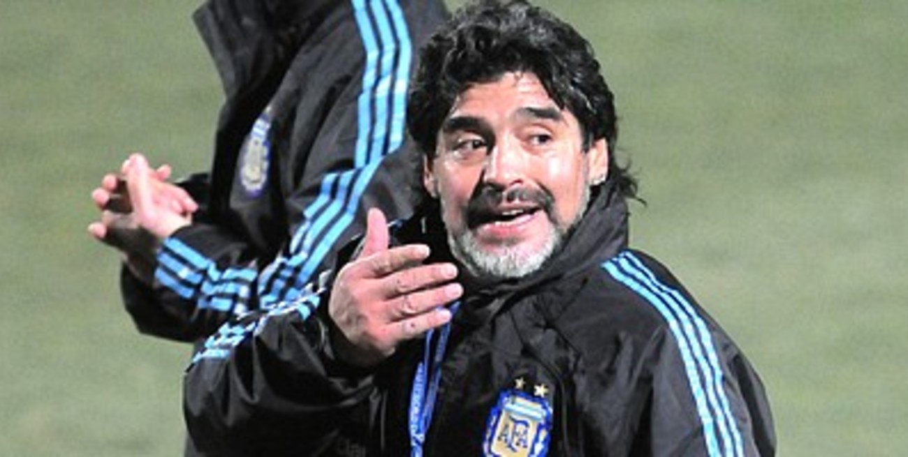 Ante México irían Otamendi y Maxi Rodríguez por Jonás y Verón