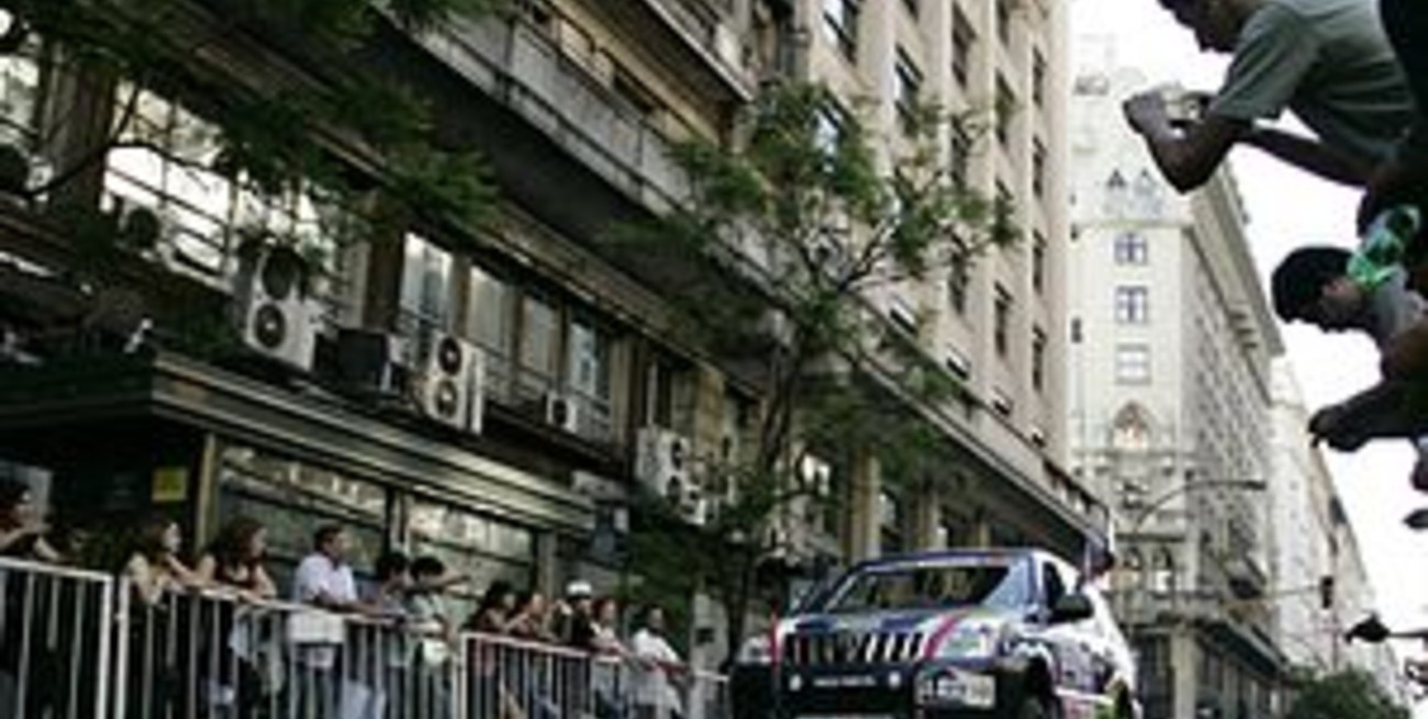 Con algunas demoras se largó la primera etapa del Dakar 2010