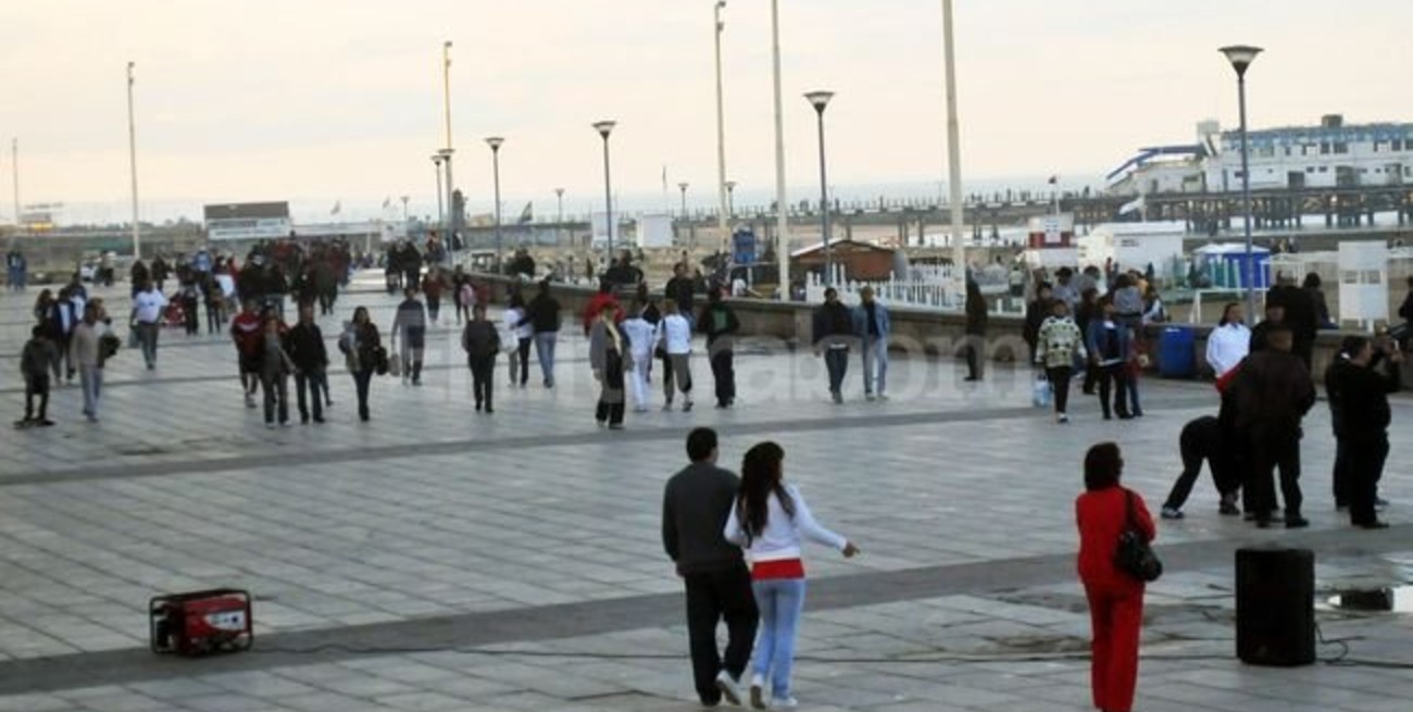 Miles de turistas arribaron a los principales centros turísticos del país