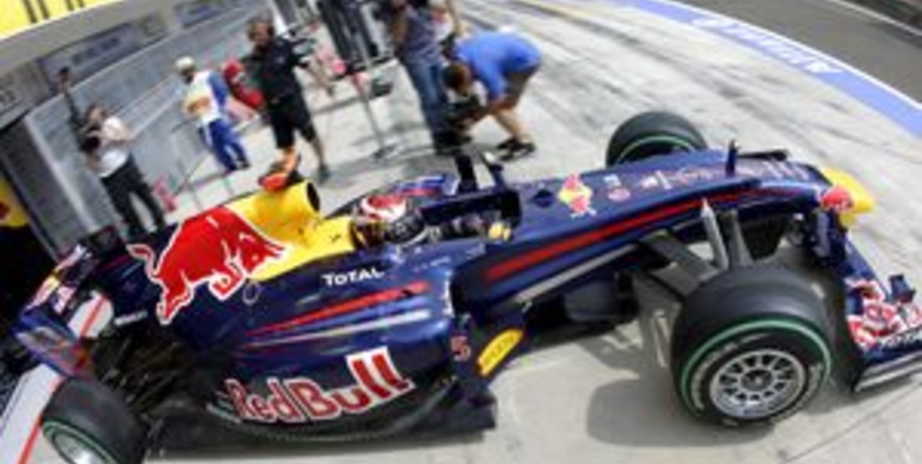 Los Red Bull en primera fila con Vettel y Webber