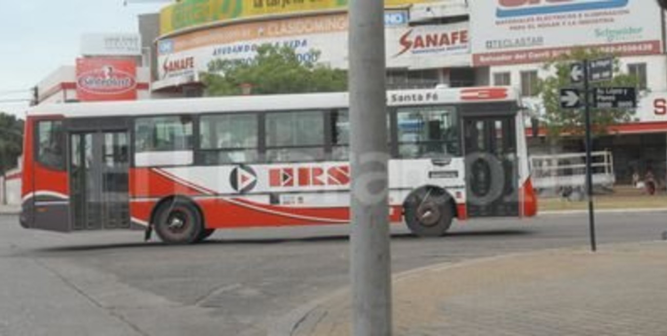 La línea 15 no circula por la agresión a dos choferes