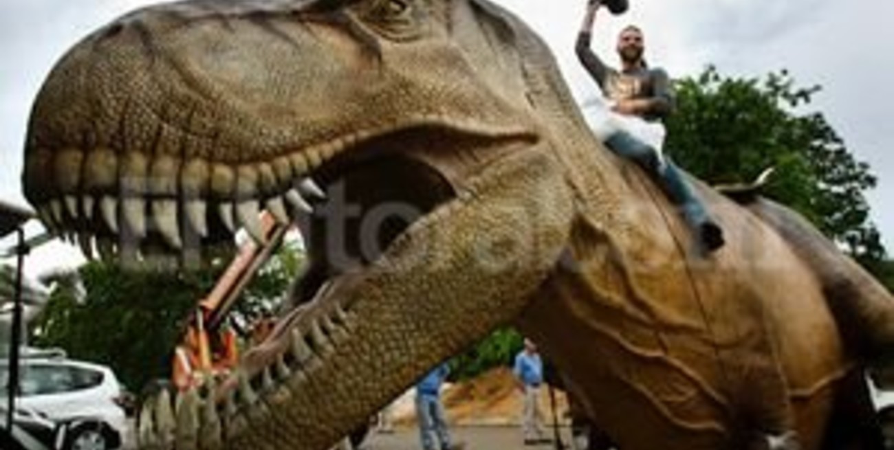 A partir de hoy se llama Tiranosaurio Rex