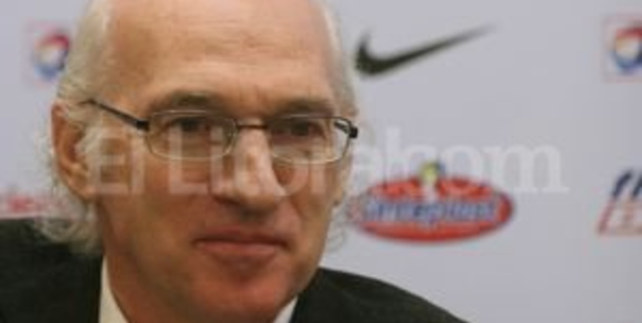 "Carlos Bianchi quiere dirigir a la Selección", aseguró su hijo