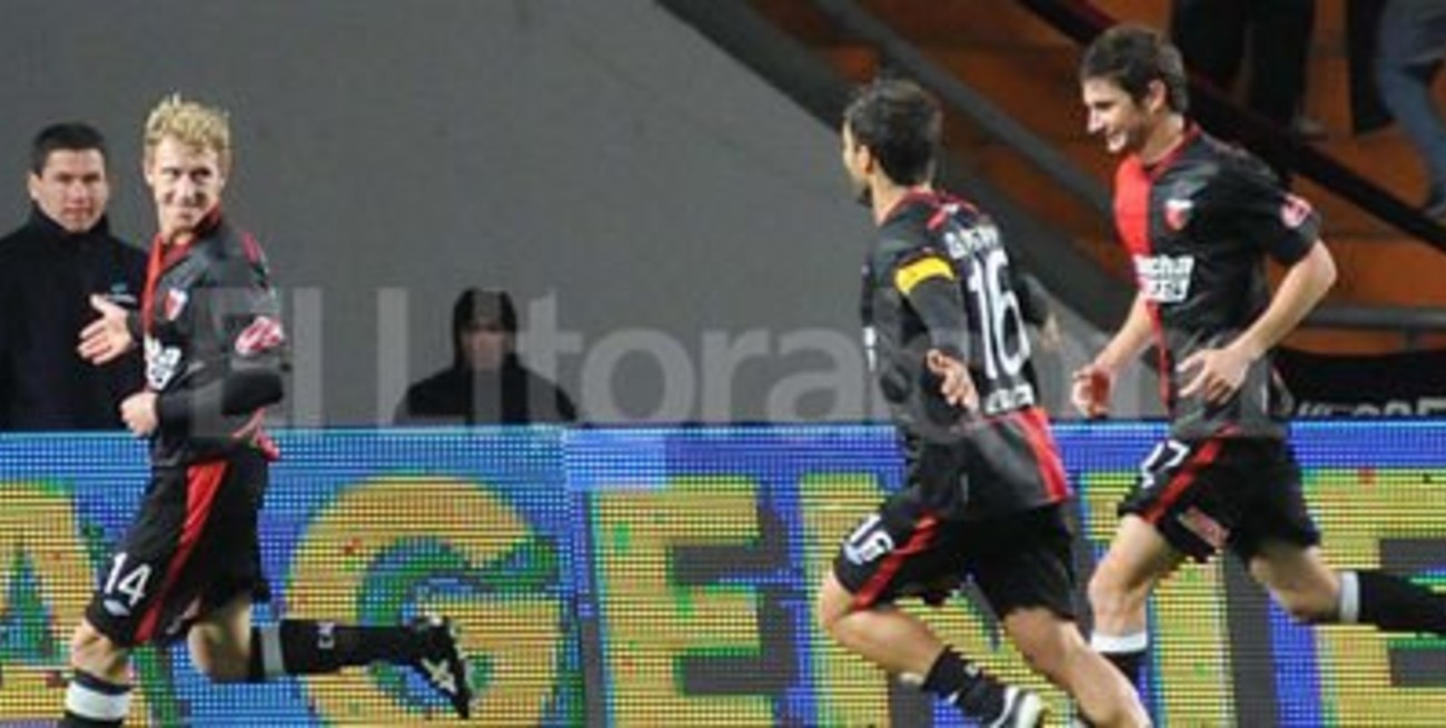 Colón ganó y es el único puntero