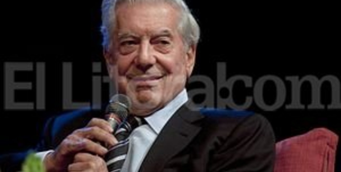 El escritor peruano Mario Vargas Llosa obtuvo el Premio Nobel de Literatura
