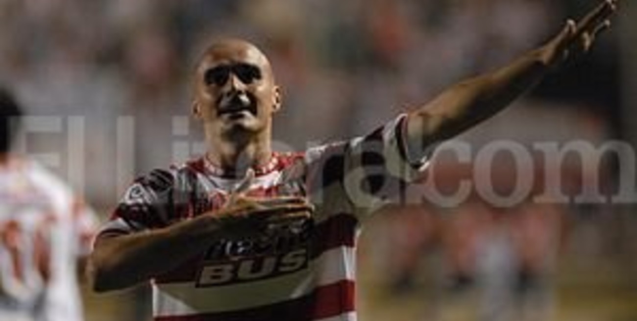 Unión se encierra en su laberinto