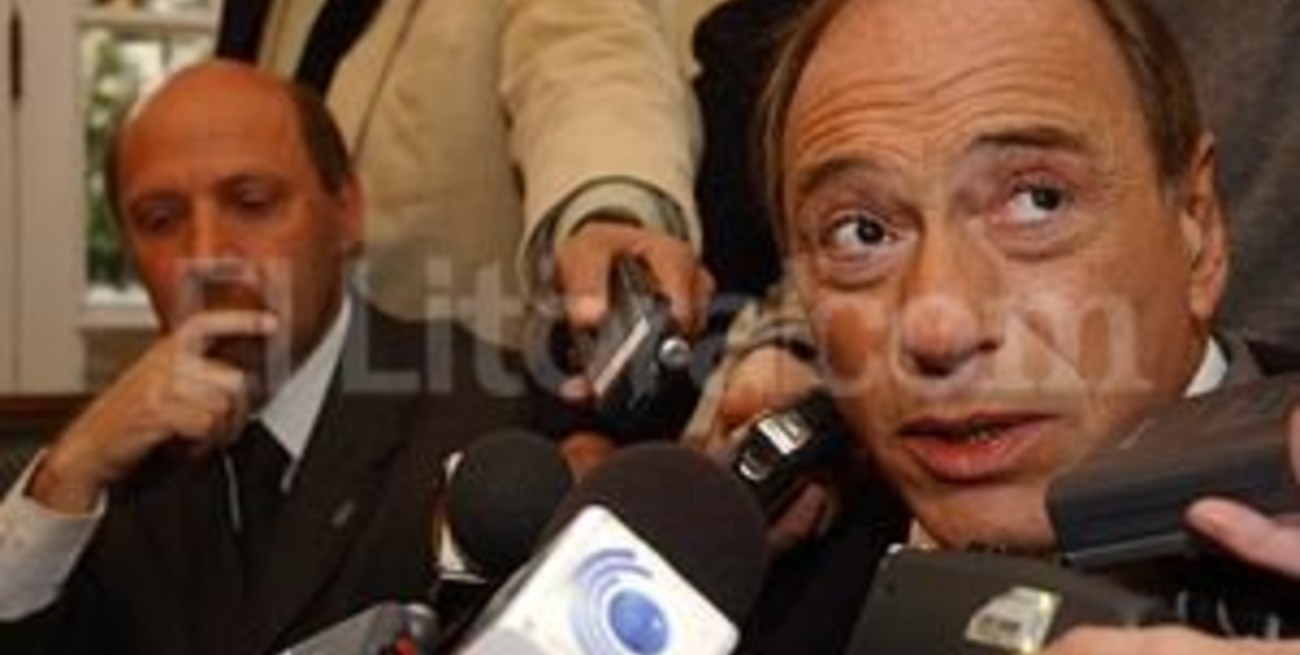 Zaffaroni dijo que no renuncia y habla de un "vendaval político"