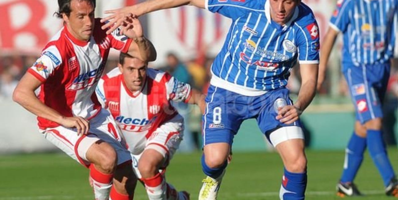 Unión debutó de local con una derrota