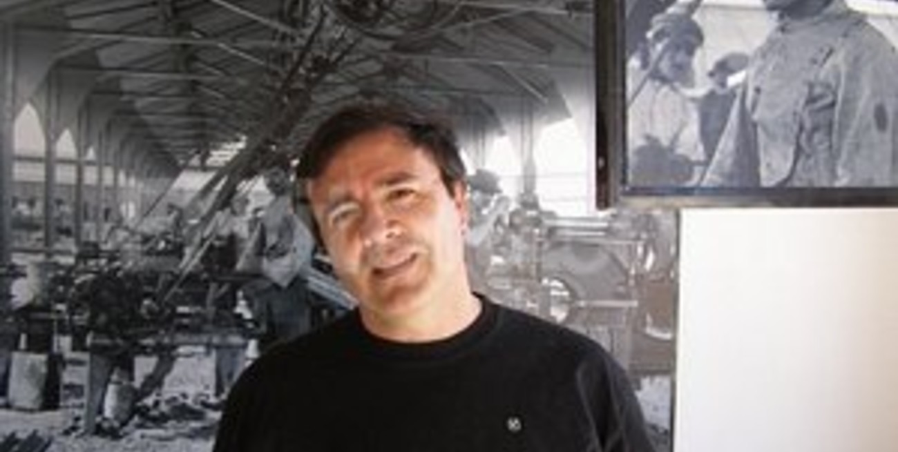 El poeta santafesino Sergio Ferreira cuenta que "Molly precisa un blues"