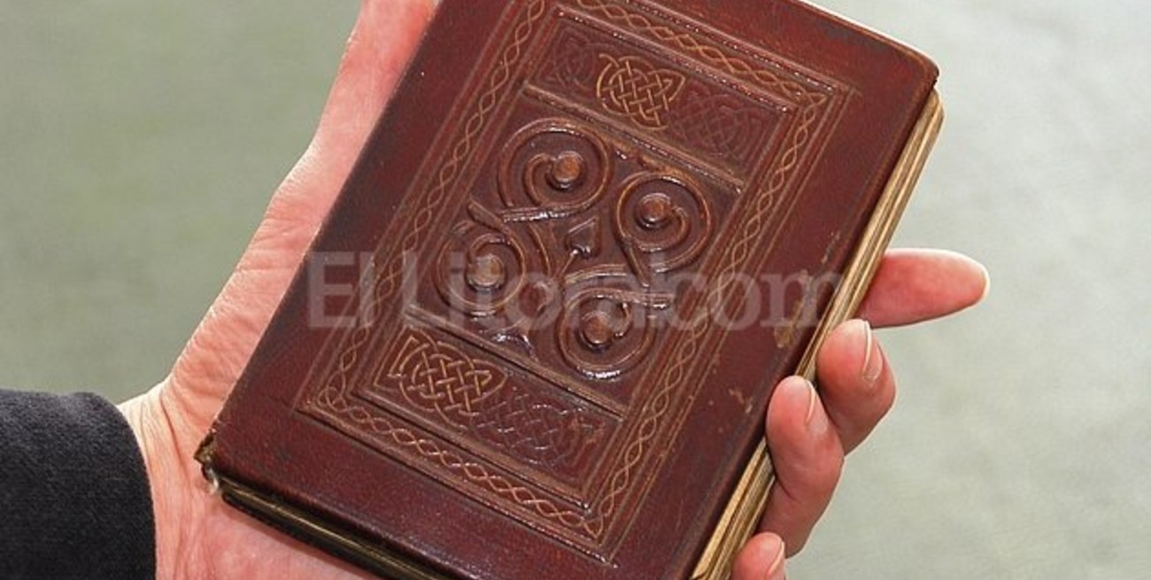 Compran un libro por 14 millones de dólares