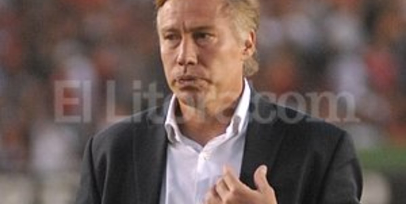 Sensini dirigió su primera práctica en Colón