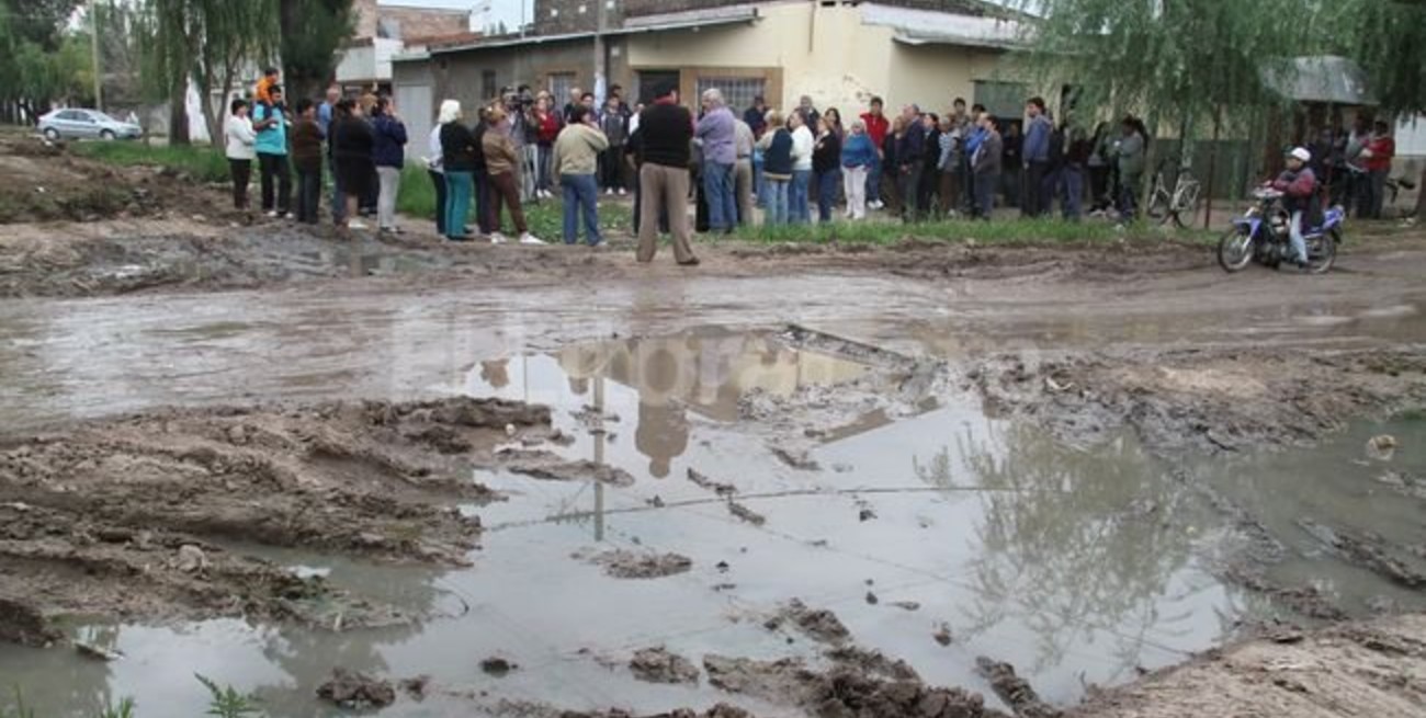 Vecinos de Santa Rosa de Lima se quejan por el estado del barrio