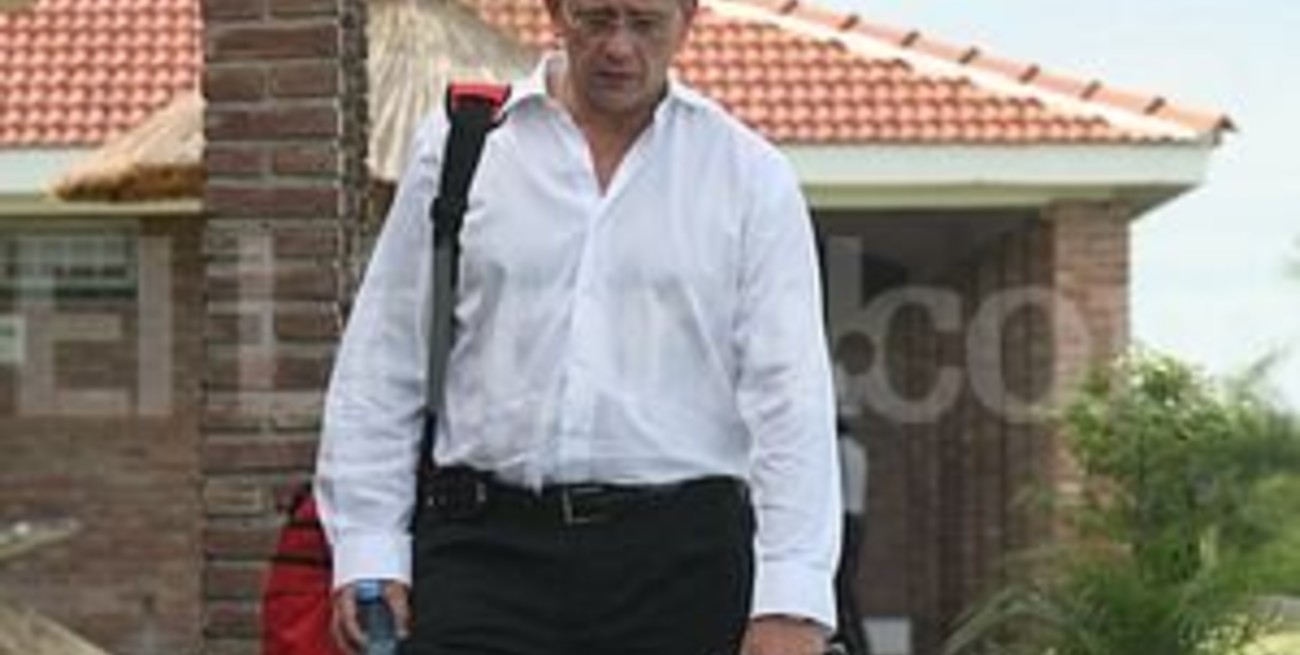 Lerche inhibió y Comparada lo trató de obsecuente y "vigilante"